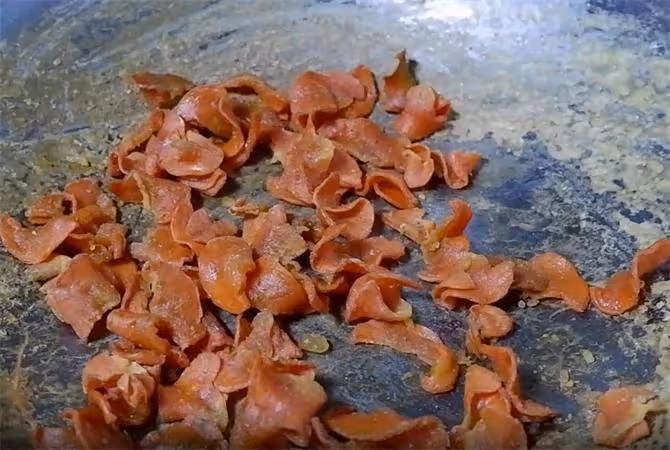 胡蘿蔔新吃法,好吃的胡蘿蔔糖,簡單易做,香甜味濃,先收藏起來