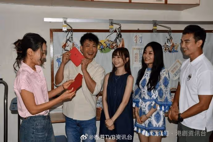 前TVB主播麥詩敏派囍帖!敖嘉年有留意當年TVB重用歌手一事