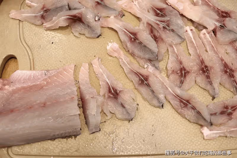 做酸菜魚,牢牢記住4個竅門,魚片嫩滑不碎,湯鮮味濃,超級下飯
