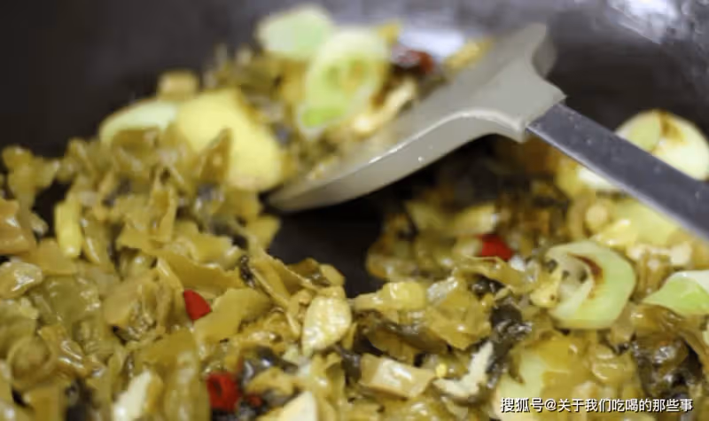 做酸菜魚,牢牢記住4個竅門,魚片嫩滑不碎,湯鮮味濃,超級下飯