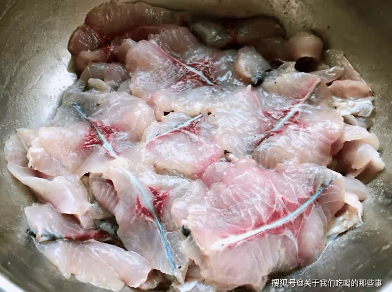 做酸菜魚,牢牢記住4個竅門,魚片嫩滑不碎,湯鮮味濃,超級下飯