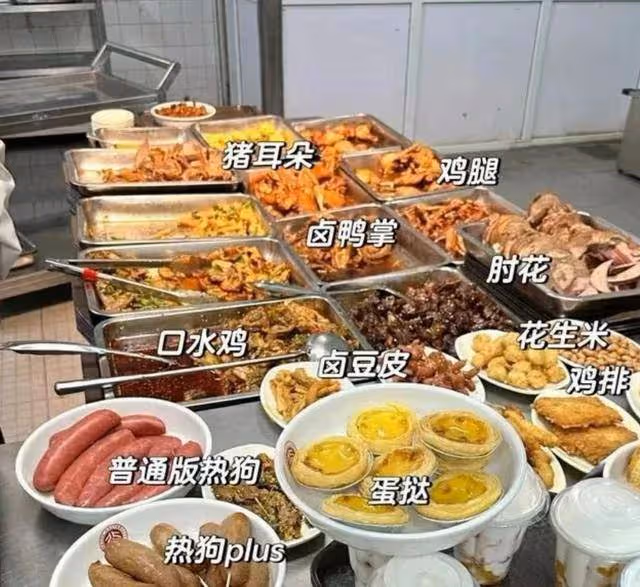 清華「1元白菜湯事件」引熱議,我才終於明白張雪峰為何憤怒?