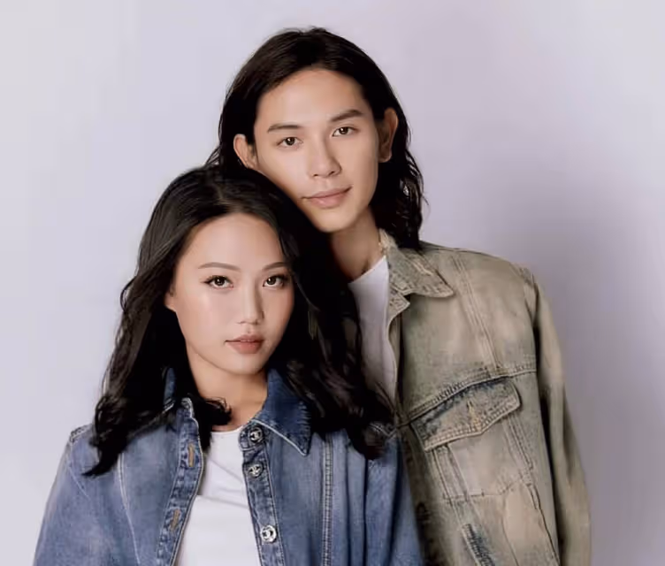 恭喜!香港知名富家千金被曝懷孕,海邊度假腹部凸起孕味濃