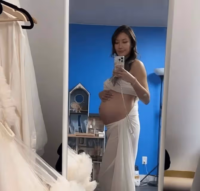 恭喜!TVB前知名女星懷孕多月臨盆在即,因站錯隊遭封殺無奈退圈
