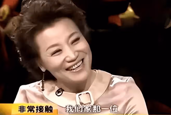 小香玉與王為念離婚18年後，嫁小5歲樊澤峰，40歲高齡產子也幸福