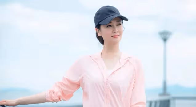出道前是體操運動員,與大20歲的丈夫結婚,她是娛樂圈另類的明星