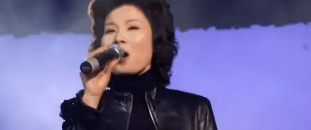 4歲喪父,31歲上春晚,37歲癌症不幸離世,從發病到去世僅16天