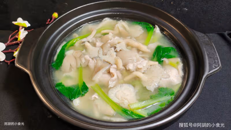 秋天吃魚不如吃它,幾塊一斤的菜中上品!煮一碗鮮湯,鮮滑不膩、喚醒胃口