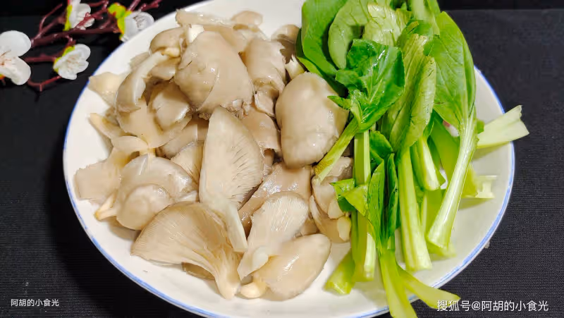 秋天吃魚不如吃它,幾塊一斤的菜中上品!煮一碗鮮湯,鮮滑不膩、喚醒胃口