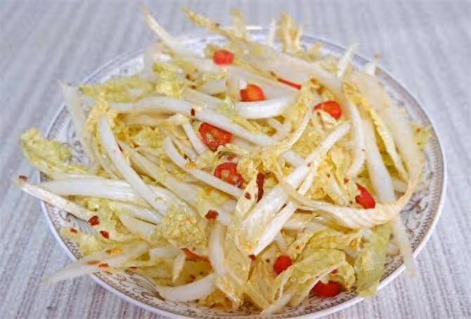 娃娃菜生吃你嘗試過嗎?簡單的涼拌娃娃菜,酸辣脆爽,吃著真過癮