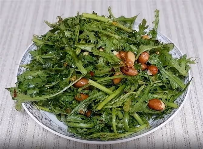 茼蒿你生吃過嗎?學會這樣做,簡單的生拌茼蒿,脆嫩好吃味道香