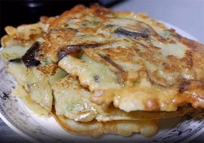 茄子新吃法,不炒不燉,做一個茄子餅,濃香酥軟,大人孩子都喜歡