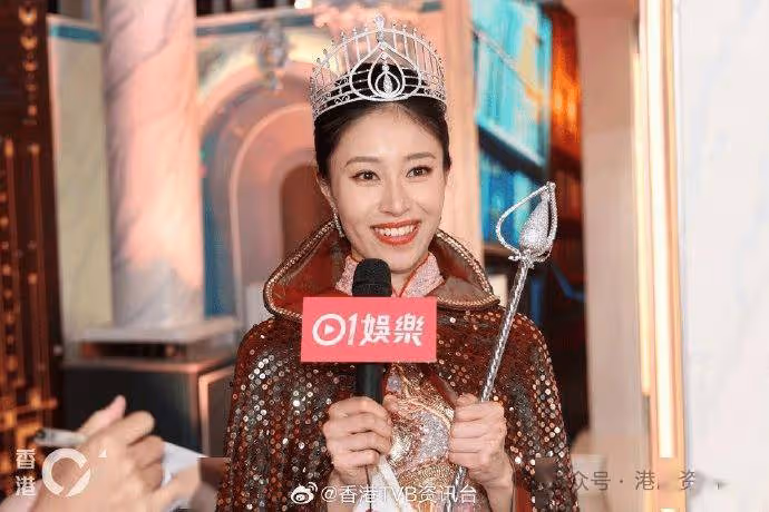 《香港小姐2024》倪樂琳奪冠!曾拍水著寫真有「城大李嘉欣」稱號
