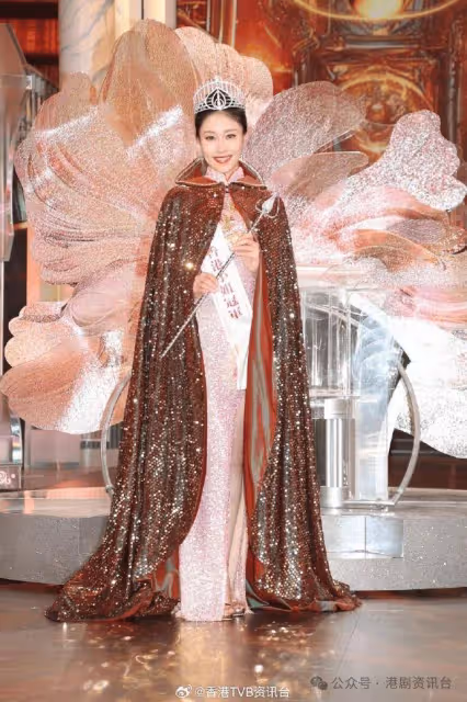 《香港小姐2024》倪樂琳奪冠!曾拍水著寫真有「城大李嘉欣」稱號