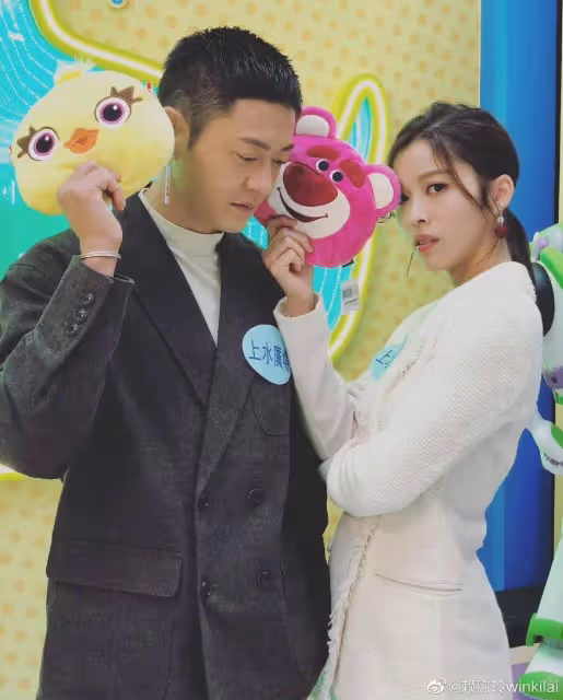 TVB實力女星現身港姐決賽!挺孕肚踩高跟鞋,上月宣布懷二胎