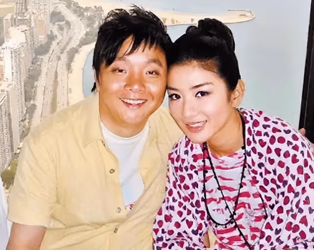 被兩任富豪前夫「手撕」,花了7年才擺脫「法制咖」,47歲成功翻身