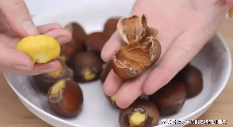剝板栗,掌握一個小技巧,輕鬆剝殼不傷手,還個個光滑完整