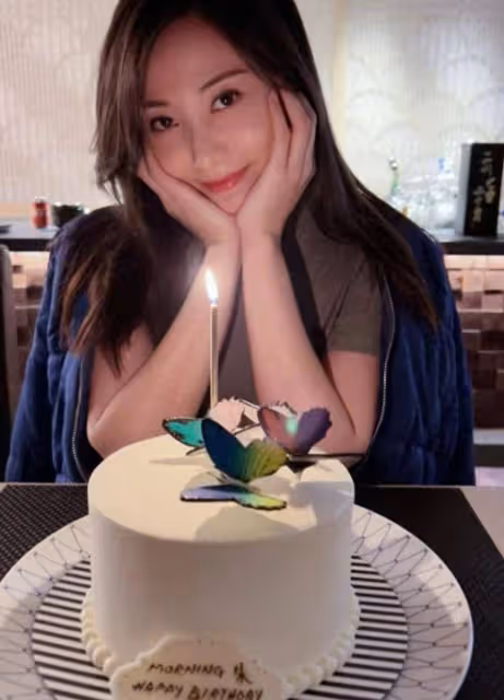 新進展?TVB花旦朱晨麗與緋聞男友齊現身馬場,疑為避嫌分開站