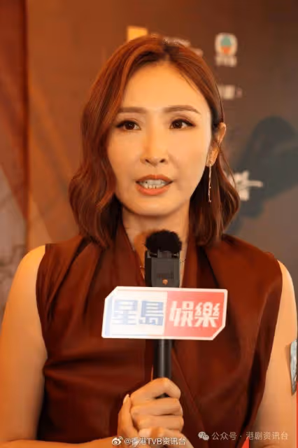 陳貝兒難忘中東50度穿穆斯林黑袍!12字回應被批港姐「全女班司儀」好嘈