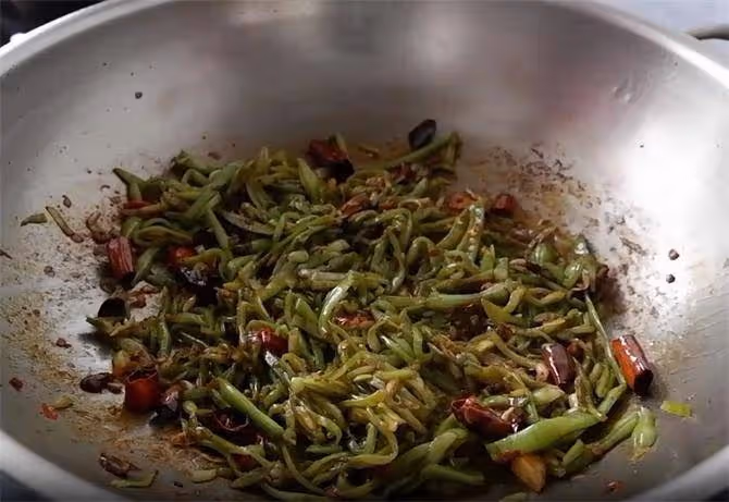 豆角新做法,比燉著吃更給力,香辣過癮,超級下飯,先收藏起來