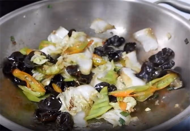 白菜家常做法,素炒白菜片,香辣好吃下飯,簡單易學,先收藏起來