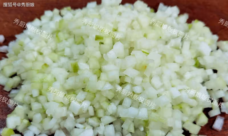 立秋後,芹菜、菠菜靠邊站,用它包包子,營養極高,好吃不上火!