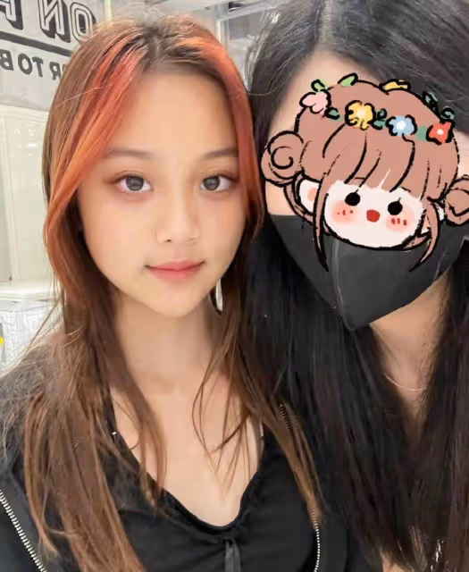 李小璐女兒太成熟,11歲膚白貌美染紅髮,五官堪稱翻版李小璐