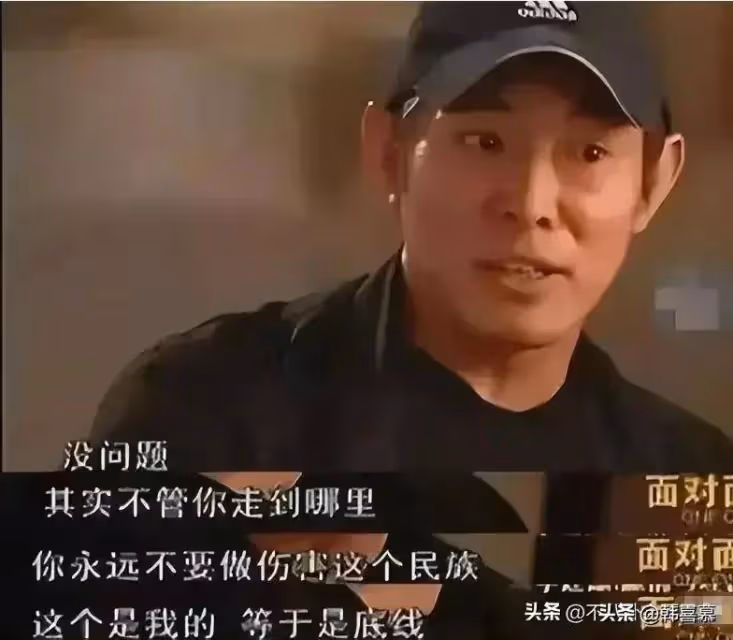 61歲李連杰現身新加坡法會,面相怪異臉色發黑,多年修行未有正果