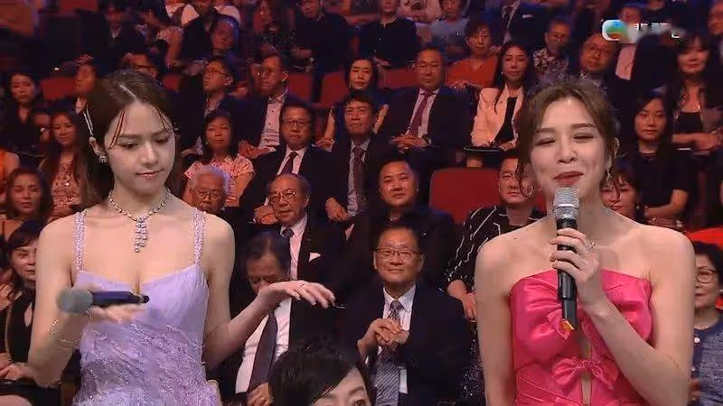 愈大愈靚！22歲港姐小花擔任司儀表現亮眼！卸任自勉︰我值得發光發亮