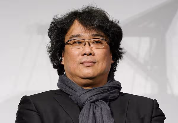 《寄生上流》奉俊昊x羅伯派汀森強強聯手! 預告首曝光「狂死17次」