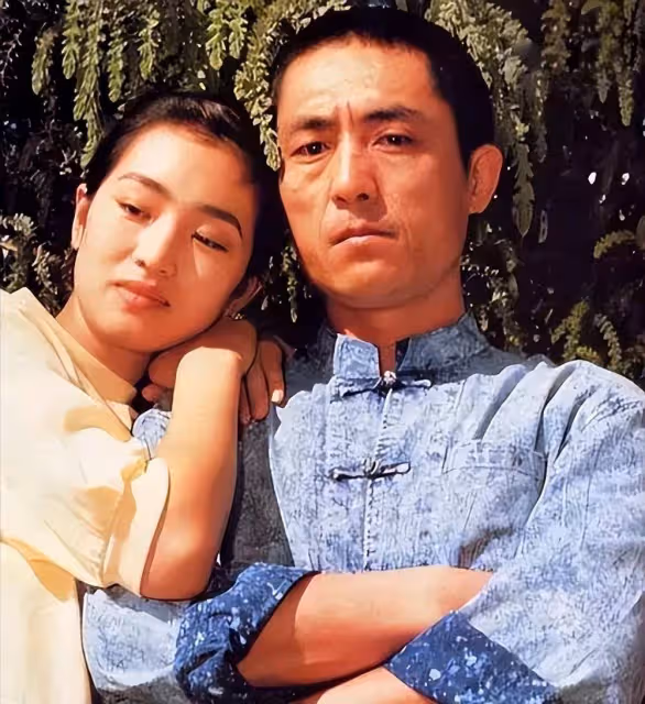 鞏俐這身材膀大腰圓,豐乳肥臀的,詮釋了什麼叫中老年的典範