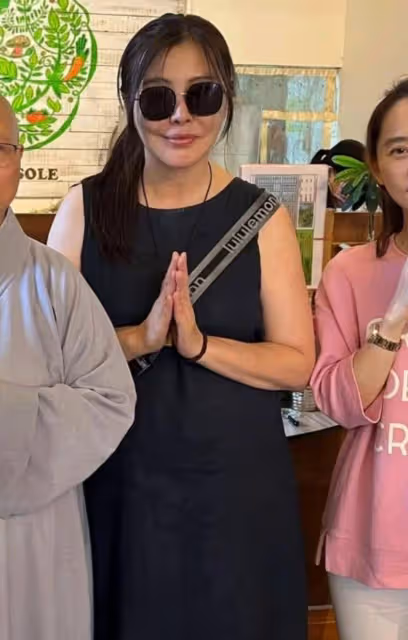 57歲王祖賢返台過中秋節,幸福發胖皮膚零皺紋,臉上醫美痕跡重