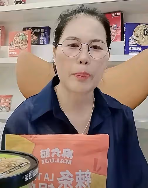 八月十六，汪小菲還是沒忍住，帶馬筱梅回台北看孩子了！