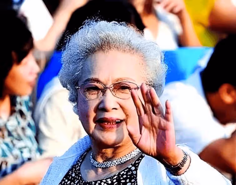 被稱為中國第一美女,99歲還被人追,知道她是誰嗎?