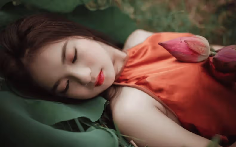 兩性交往,女人說:我去洗澡了,其實就是在告訴你這3件事情