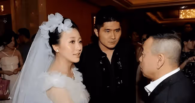 嫁10億富豪,婚後卻一直住娘家,十年婚姻,潘陽有何難言之隱?
