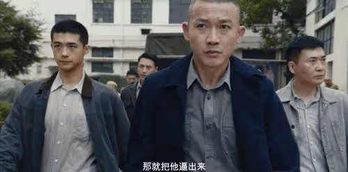 本以為是爛劇，沒想到出奇精彩，老戲骨的表現令人拍案叫絕