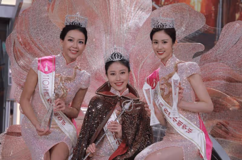 港姐三甲現身廣州獲追捧!冠軍大曬完美胸型!網友直呼本人超好看