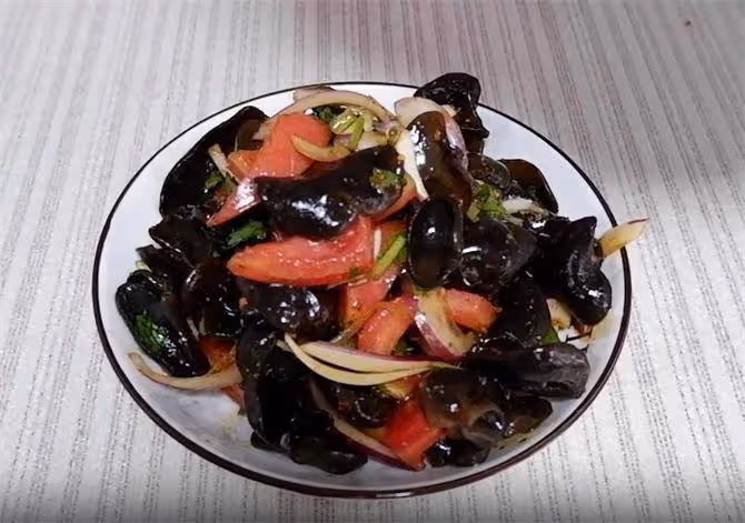 一道秋季常備涼拌菜,酸辣爽口簡單易做,一切一拌,先收藏起來