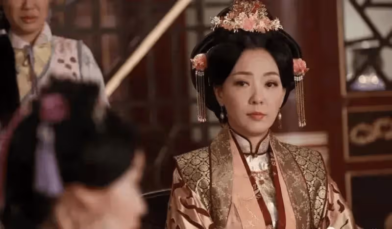 TVB知名女星為93歲老母慶生!壽星狀態佳,被曝愛打扮還塗指甲油