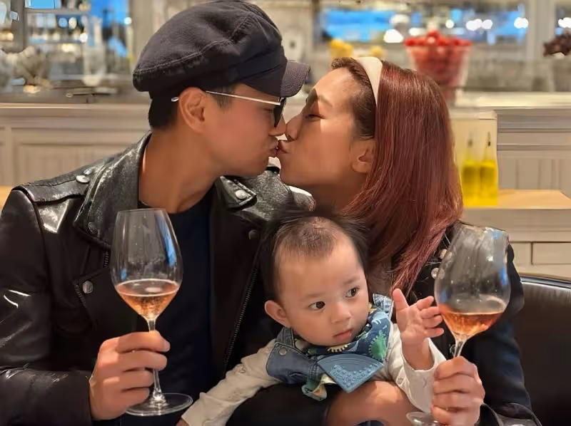 恭喜!TVB知名男星兒子患基因疾病迎來曙光,一家將赴美國治療