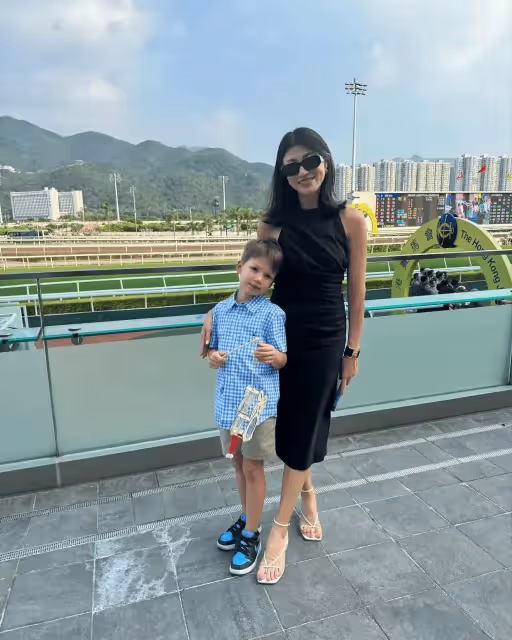 TVB港姐嫁大24歲外國老公,富豪父母曾極力反對,如今婚姻幸福