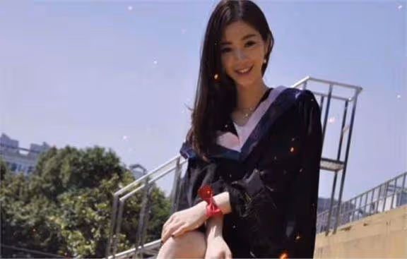 溫州一漂亮女警,被3名歹徒搶劫後凌辱,還要活埋,女警:我孩子在等我回家