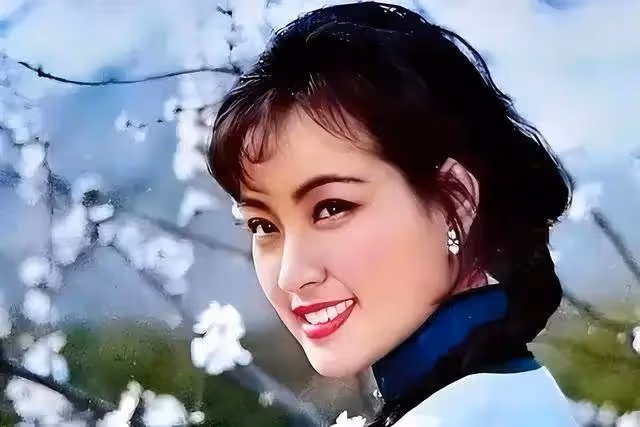 46歲海清疑似整容過度！面部表情僵硬跟劉曉慶神似？