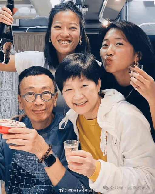 鄭丹瑞大女待嫁瘋狂放閃曬恩愛!鄭瑤舉動親密不及巨型婚戒吸睛