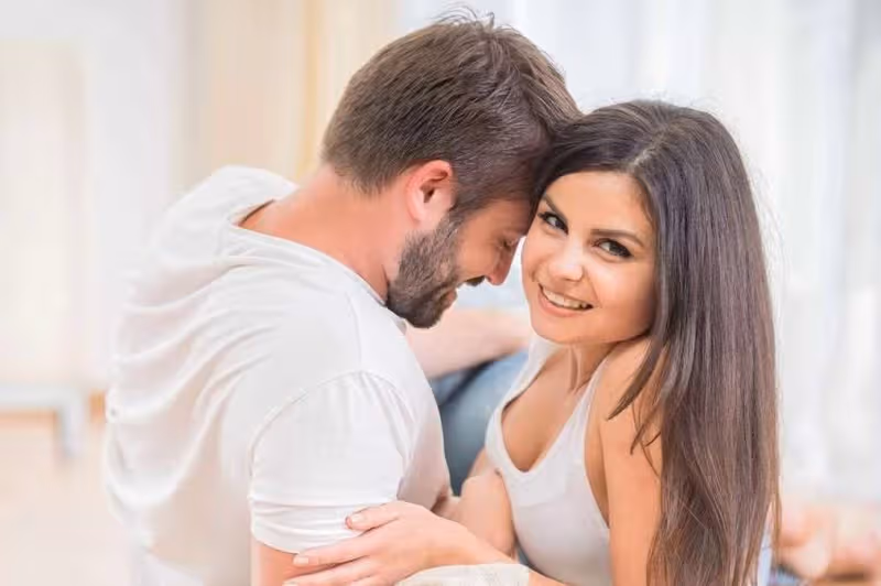 一月不同房:男人與女人的痛苦較量,誰承受更大的傷害?