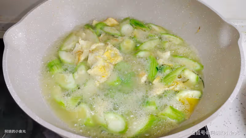 九月要懂得吃一菜,好一個「初秋一寶」!三種食材煮一鍋,夠鮮爽、夠開胃
