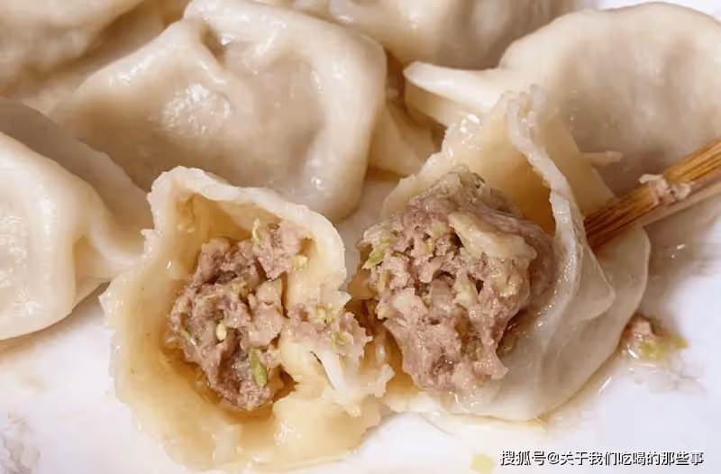 做白菜餃子,白菜不要直接拌餡,多做一步,餃子餡特鮮嫩不出水