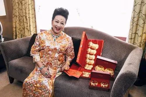 TVB台柱與富貴男友戀愛10多年,小十歲不影響感情,自言選男人需要運氣