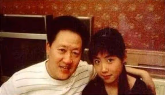 她因太漂亮被趙本山看中,卻因「潛規則」被雪藏,如今生活很幸福
